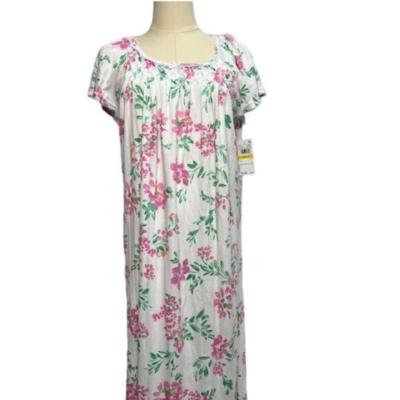 NWT! Miss Elaine Nightgown, Long Cottonessa Gown Pink Flowers On White MEDIUM - Picture 1 of 9